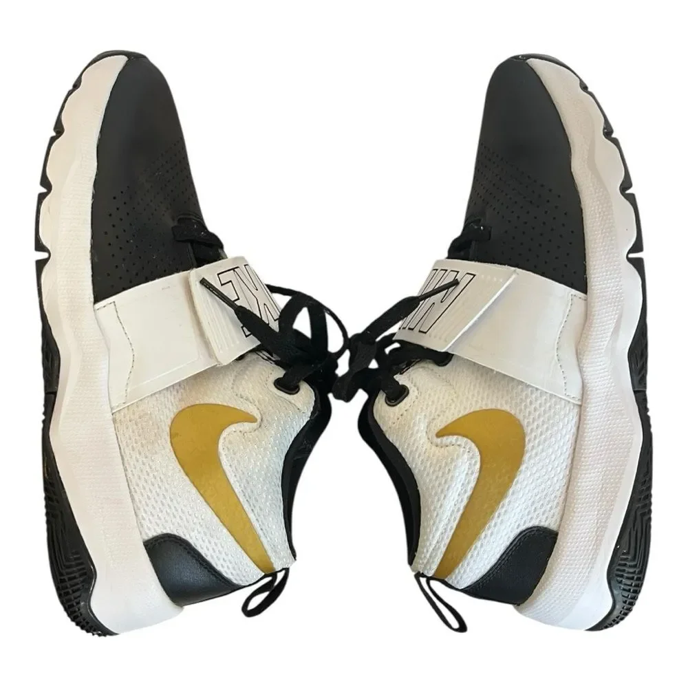 Nike | Team Hustle D8 Basketball Shoes Sneakers White 881941-009 Boys Youth 6.5‎